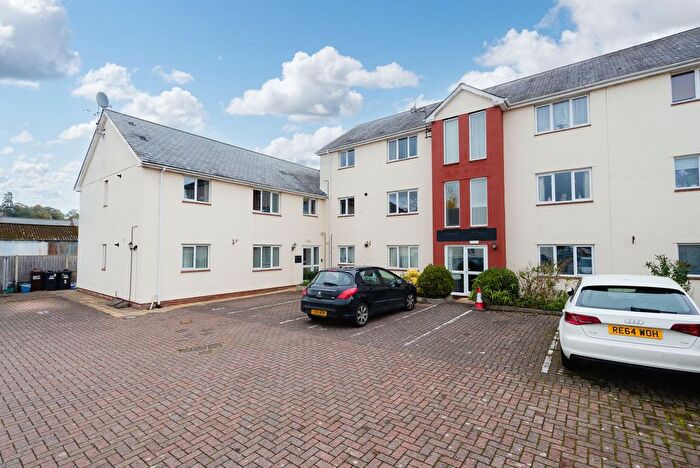 2 Bedroom Flat To Rent In Boniface Court, Crediton, EX17