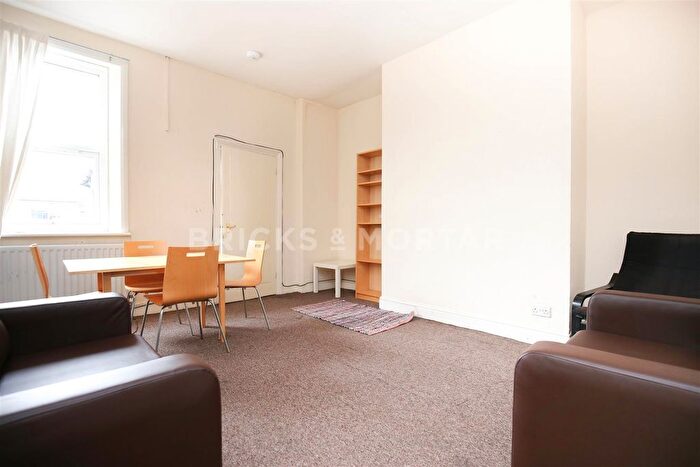 3 Bedroom Flat To Rent In Bayswater Road, Jesmond, Newcastle Upon Tyne, NE2