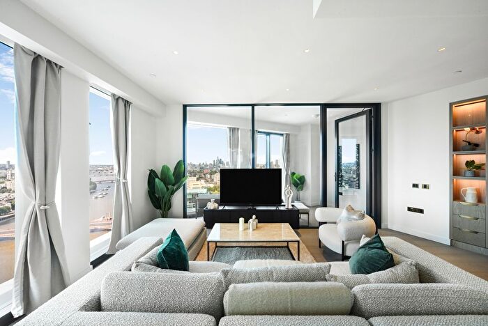 3 Bedroom Flat To Rent In River Park Tower, London, SW8