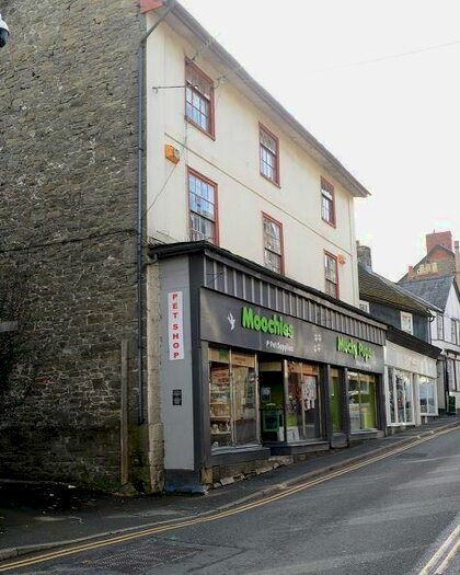 3 Bedroom Flat To Rent In High Street, Builth Wells, LD2