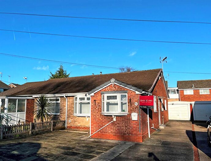 2 Bedroom Semi-Detached Bungalow For Sale In Ganton Way, Willerby, Hull, HU10