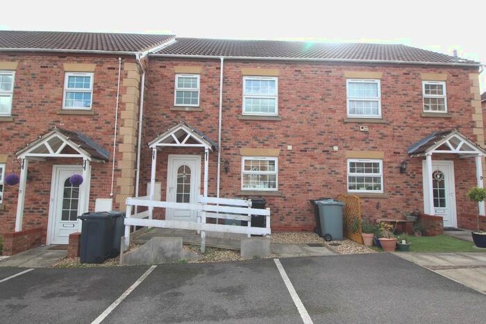 3 Bedroom Town House To Rent In Blue Horse Court, Great Ponton, NG33