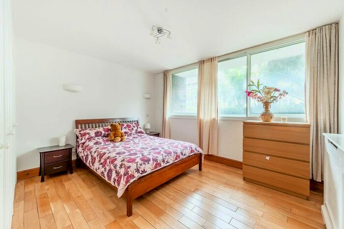 1 Bedroom Flat To Rent In Cheyne Walk, Chelsea, London, SW3