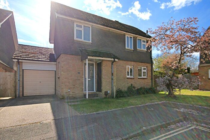 3 Bedroom Detached House For Sale In St Agnes Road, East Grinstead, RH19