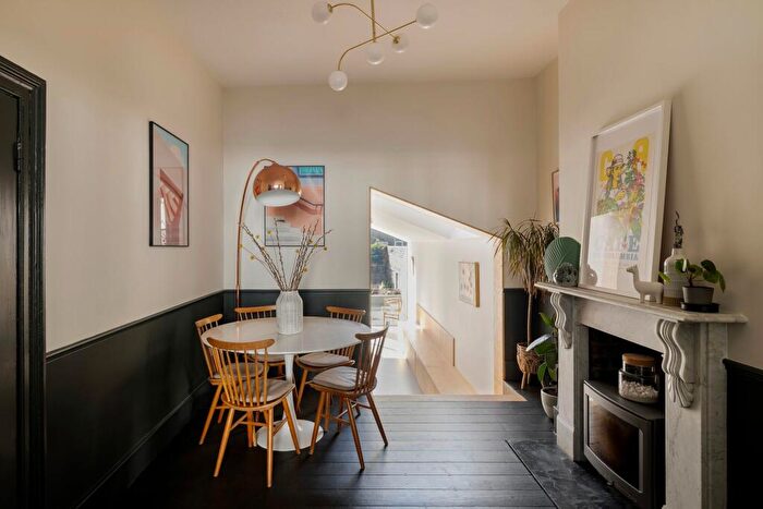 4 Bedroom Terraced House For Sale In Glenarm Road, Clapton, E5