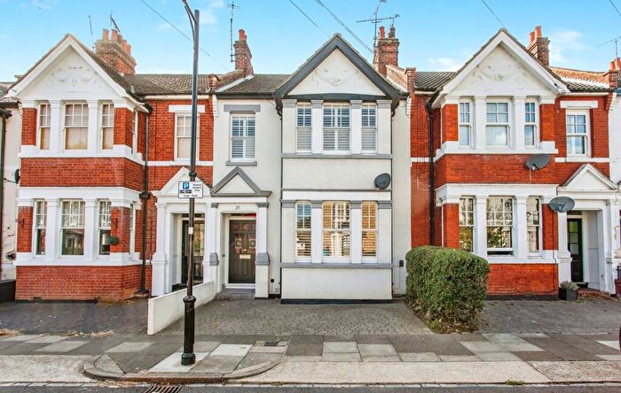 4 Bedroom Terraced House For Sale In Wilson Road, Southend-on-Sea, SS1