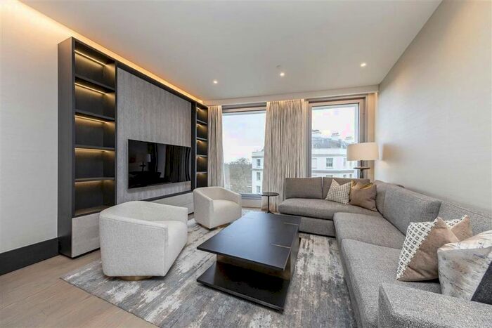 2 Bedroom Flat To Rent In Bryanston Street, London, W1H