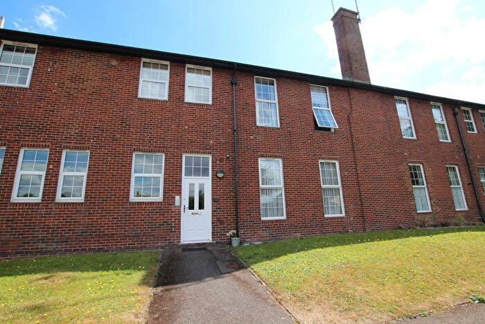 2 Bedroom Flat To Rent In Redyear Court, Ashford, TN24