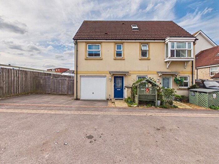 3 Bedroom Semi-Detached House For Sale In Dragonfly Close, Kingswood, Bristol, BS15
