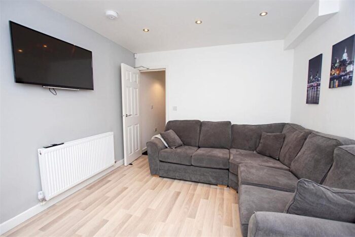 5 Bedroom House To Rent In George Road, Selly Oak, Birmingham, West Midlands, B29