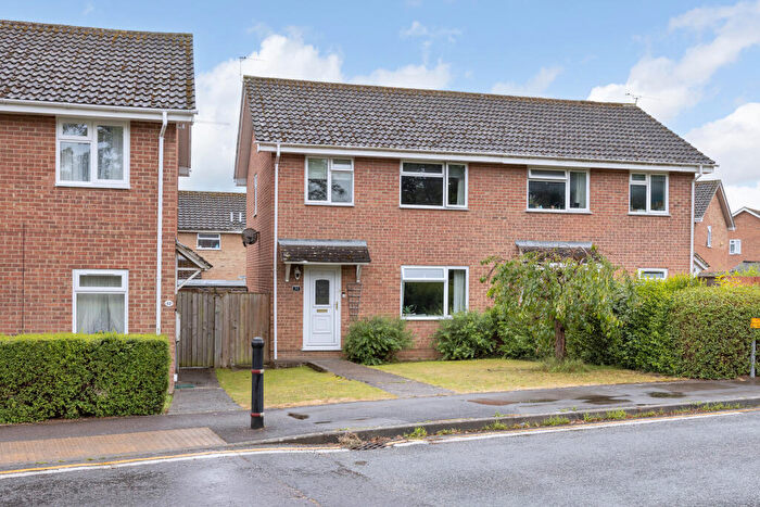 3 Bedroom Semi Detached House For Sale In Brook Road, Trowbridge, BA14