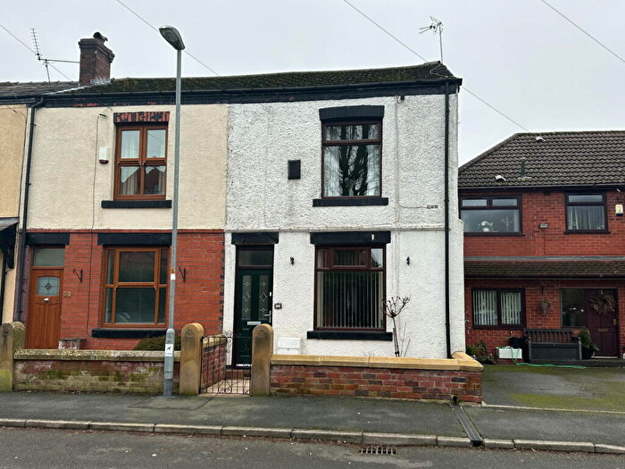 3 Bedroom End Of Terrace House For Sale In Fir Bank Road, Royton, Oldham, OL2