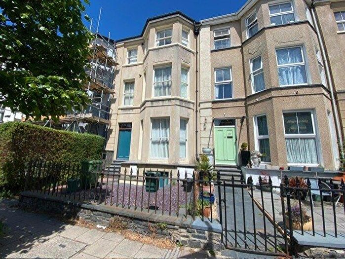 2 Bedroom Flat To Rent In Queens Road, SY23