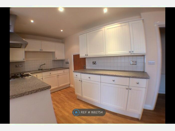 2 Bedroom Maisonette To Rent In Ryde Terrace, Gateshead, NE11