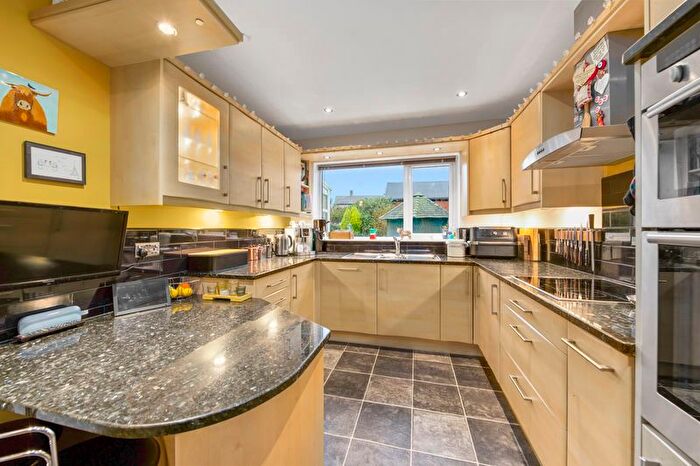 4 Bedroom Detached House For Sale In Ormesby Close, Dronfield Woodhouse, S18