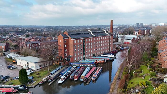 2 Bedroom Flat For Sale In Union Road, Macclesfield, SK11