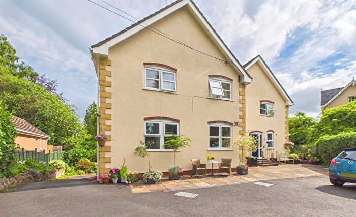 2 Bedroom Flat For Sale In Priory Road, Malvern, WR14