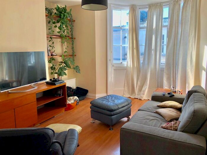 2 Bedroom Apartment To Rent In Atlingworth Street, Brighton, BN2