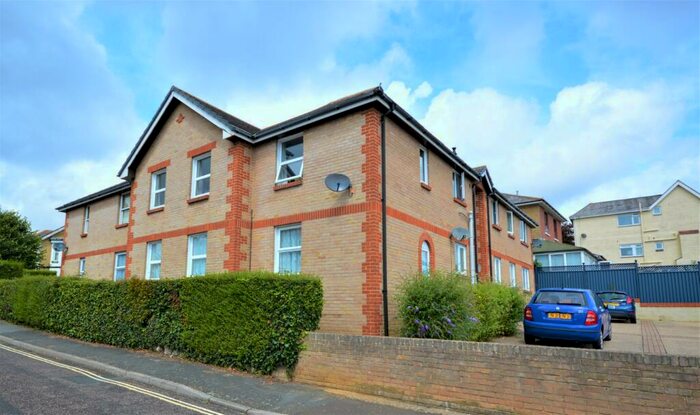 2 Bedroom Apartment To Rent In Wilton Park Road Shanklin, PO37