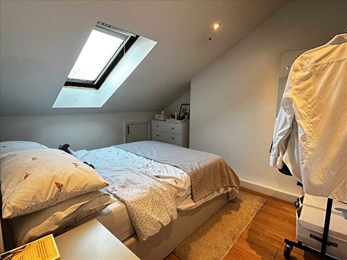 1 Bedroom Property To Rent In Upper Richmond Road, London, SW15