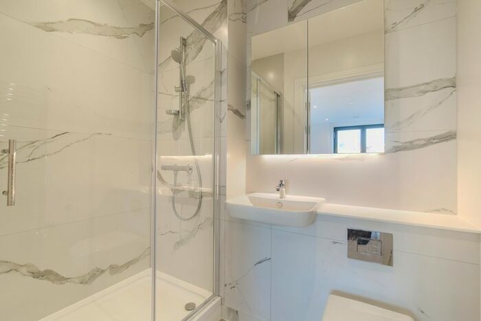 2 Bedroom Property To Rent In Quebec Way, London, Greater London, SE16