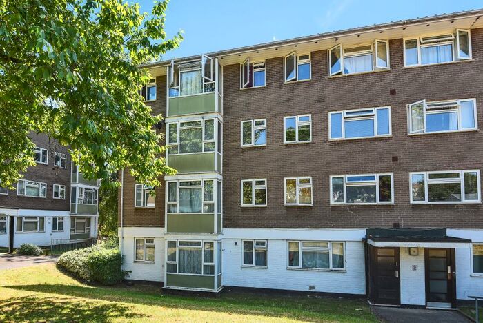 3 Bedroom Apartment To Rent In Southfield Park, Hmo Ready Sharers, OX4