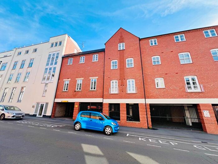 2 Bedroom Apartment To Rent In Windsor Street, Leamington Spa, Warwickshire, CV32