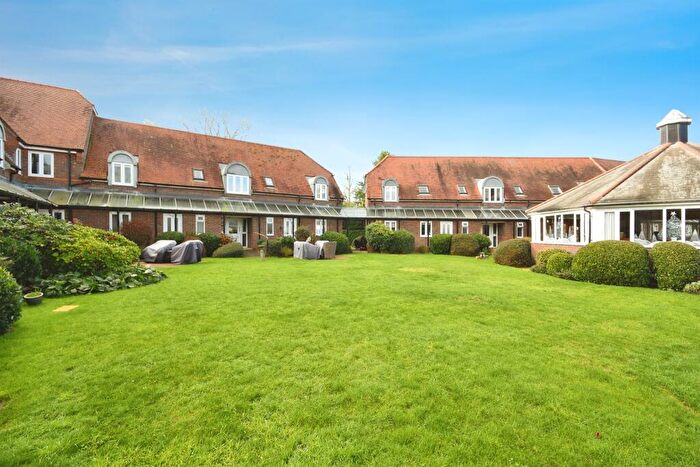 2 Bedroom Flat For Sale In Lakes Meadow, Coggeshall, Colchester, CO6