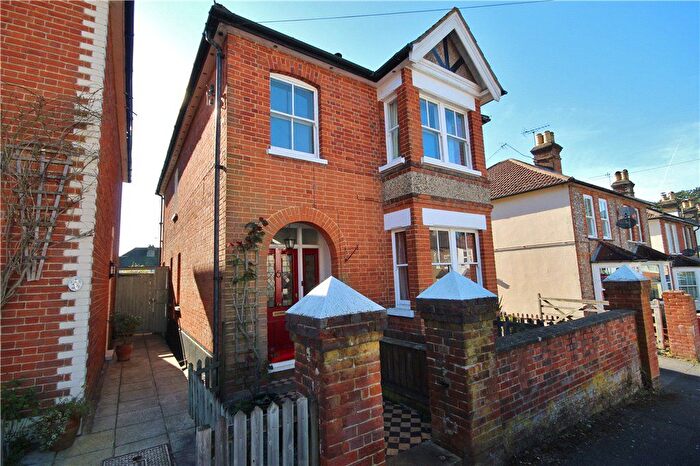 1 Bedroom Flat To Rent In High Path Road, Guildford, Surrey, GU1