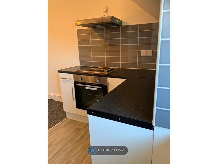 2 Bedroom Maisonette To Rent In Princess Street, Luton, LU1