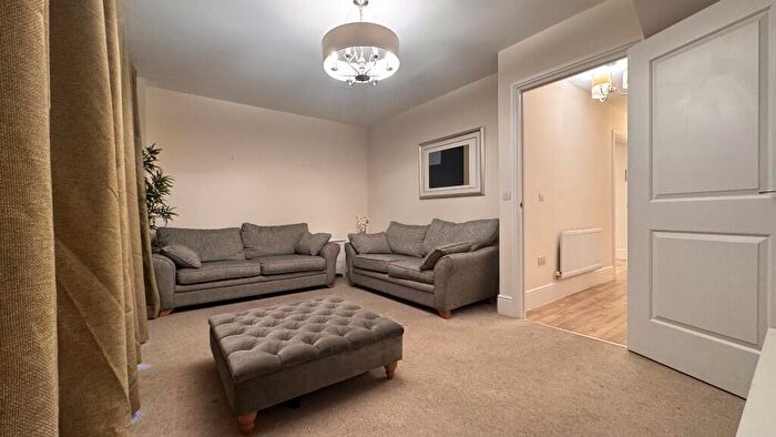 4 Bedroom Terraced House To Rent In Emmeline Avenue, DA10