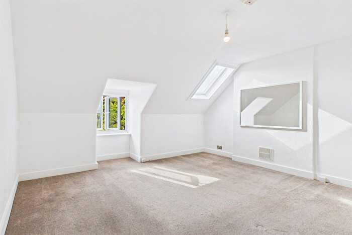 2 Bedroom Flat To Rent In Becmead Avenue, Streatham, SW16