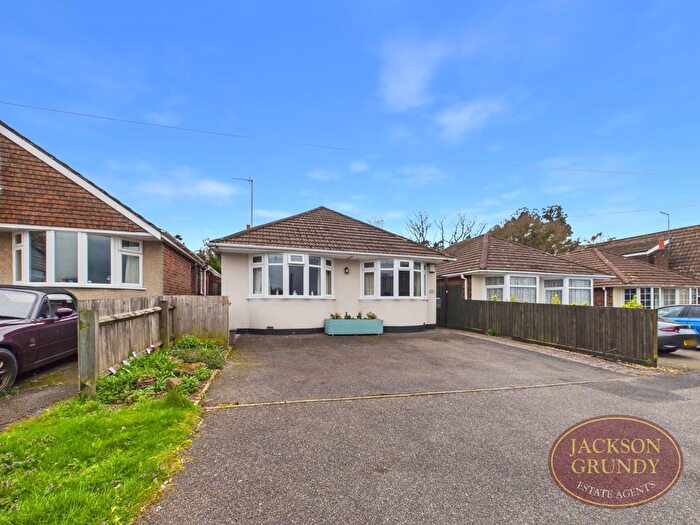 3 Bedroom Detached Bungalow For Sale In Woodland Avenue, Overstone, NN6