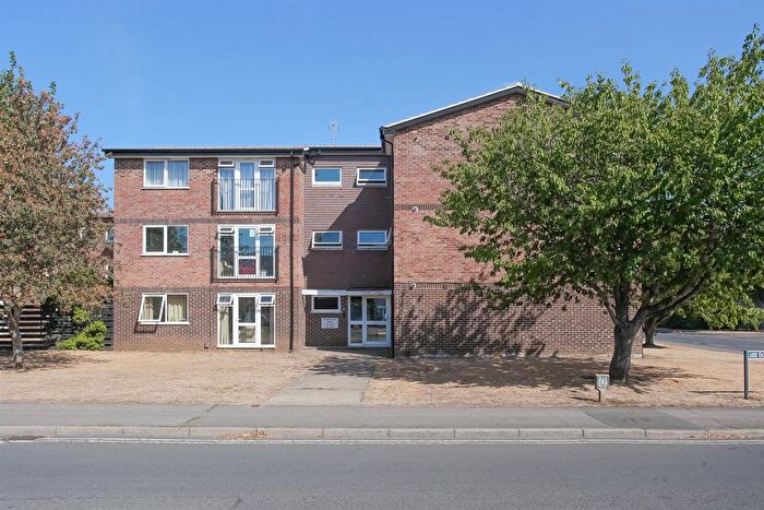 2 Bedroom Flat To Rent In Borough Avenue, Wallingford, OX10