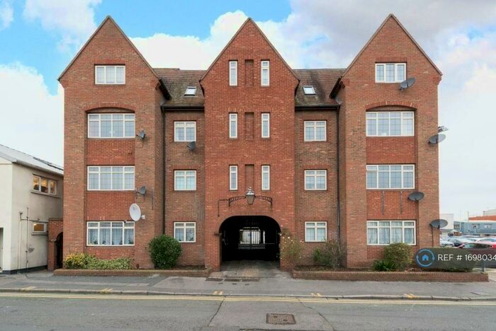 1 Bedroom Flat To Rent In The Cloisters, Dartford, DA1
