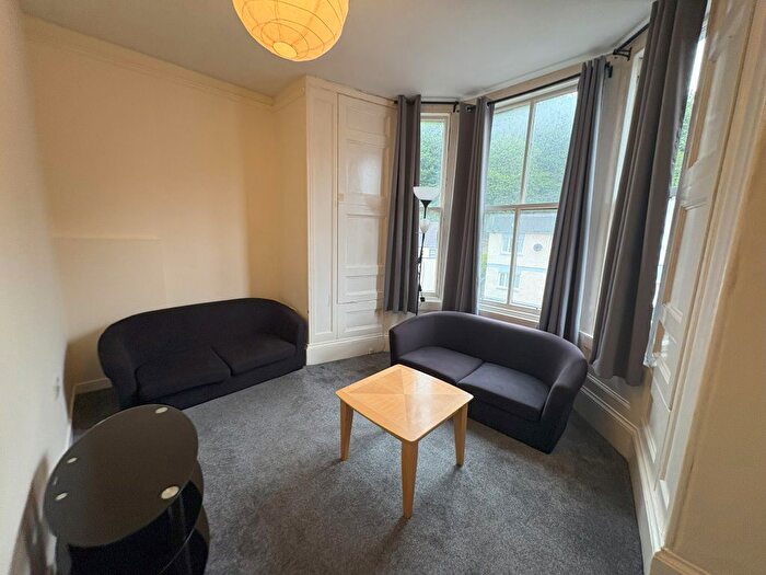 3 Bedroom Maisonette To Rent In Henderson Street, Stirling, FK9