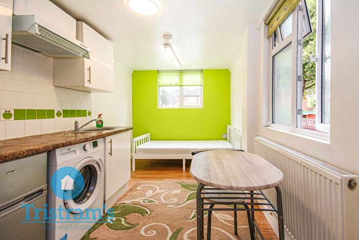 Studio To Rent In Uppingham Gardens, Nottingham, NG2