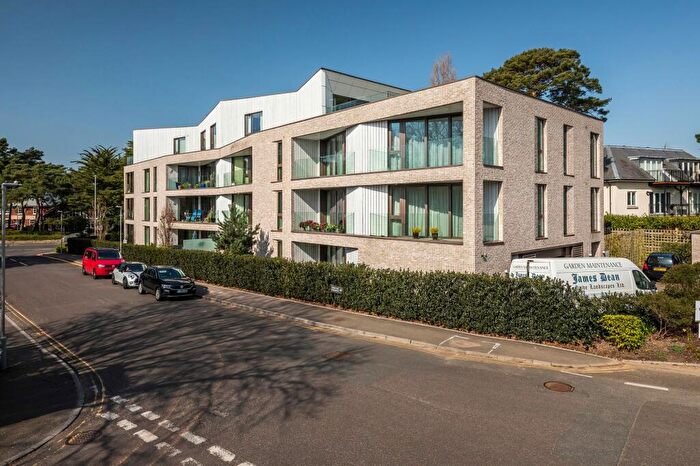 2 Bedroom Flat To Rent In Flat Woodlands, Flaghead Rd., BH13
