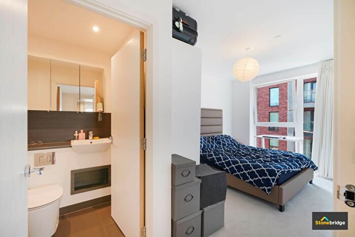 3 Bedroom Flat For Sale In Shipbuilding Way, London, E13