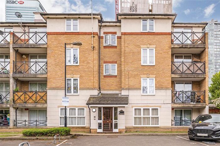 2 Bedroom Flat To Rent In Stoneyard Lane, Poplar, London, E14