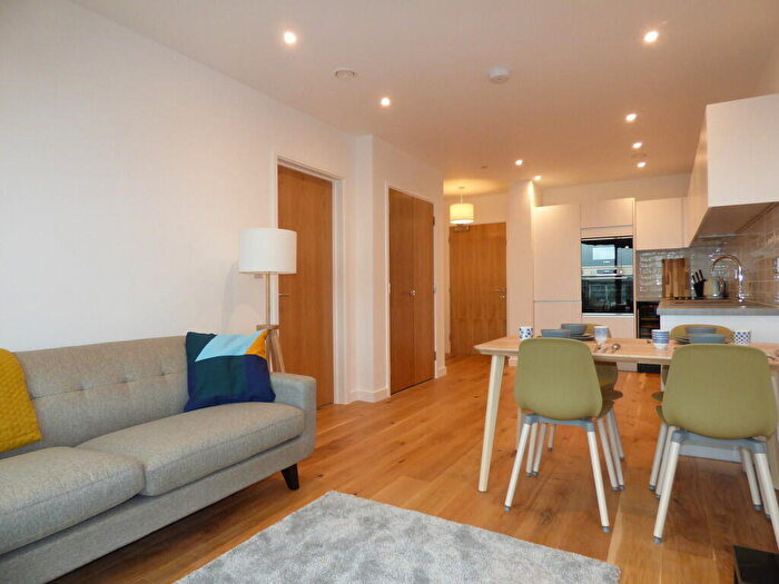1 Bedroom Apartment To Rent In Axium, Windmill Street, Birmingham, B1