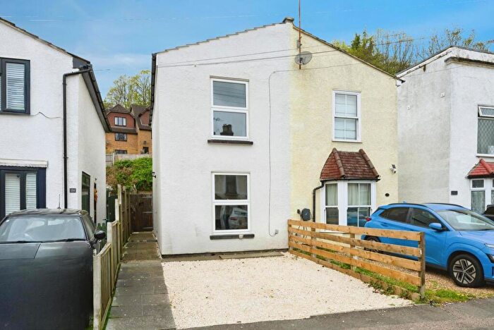 2 Bedroom House For Sale In Garlands Road, Redhill, Surrey, RH1