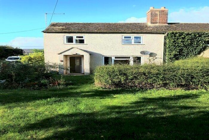 2 Bedroom Property To Rent In Blackditch, Witney, OX29