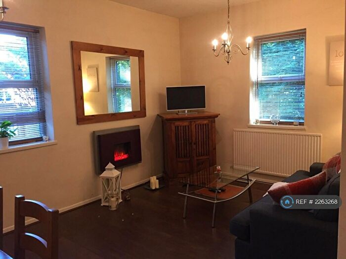 1 Bedroom Flat To Rent In Palatine Road, Manchester, M20