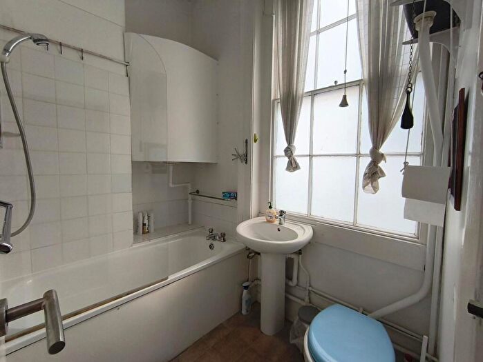 1 Bedroom Flat To Rent In Gloucester Place, London, NW1