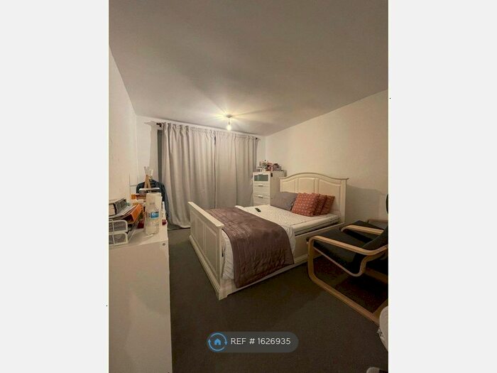 1 Bedroom Flat To Rent In Chingford, London, E4