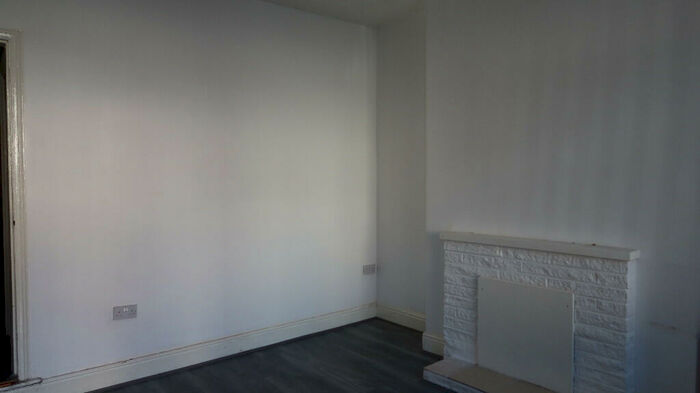 2 Bedroom Terraced House To Rent In Grimston Road, Nottingham, Nottinghamshire, NG7