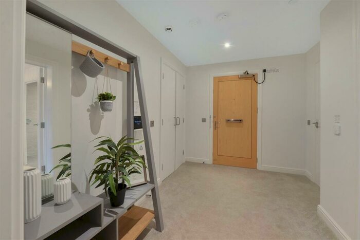 1 Bedroom Apartment For Sale In Plot, The Landings, Kings Hill, ME19