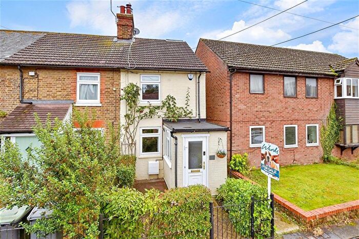 3 Bedroom End Terrace House For Sale In The Freehold, East Peckham, Tonbridge, Kent, TN12