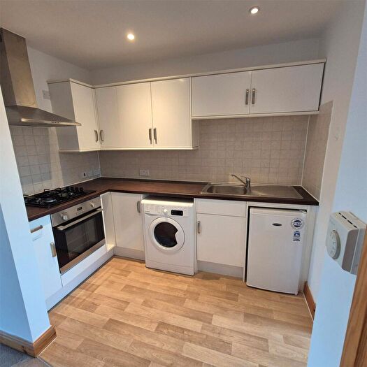 1 Bedroom Flat For Sale In Hornbeam Road, Guildford, Surrey, GU1